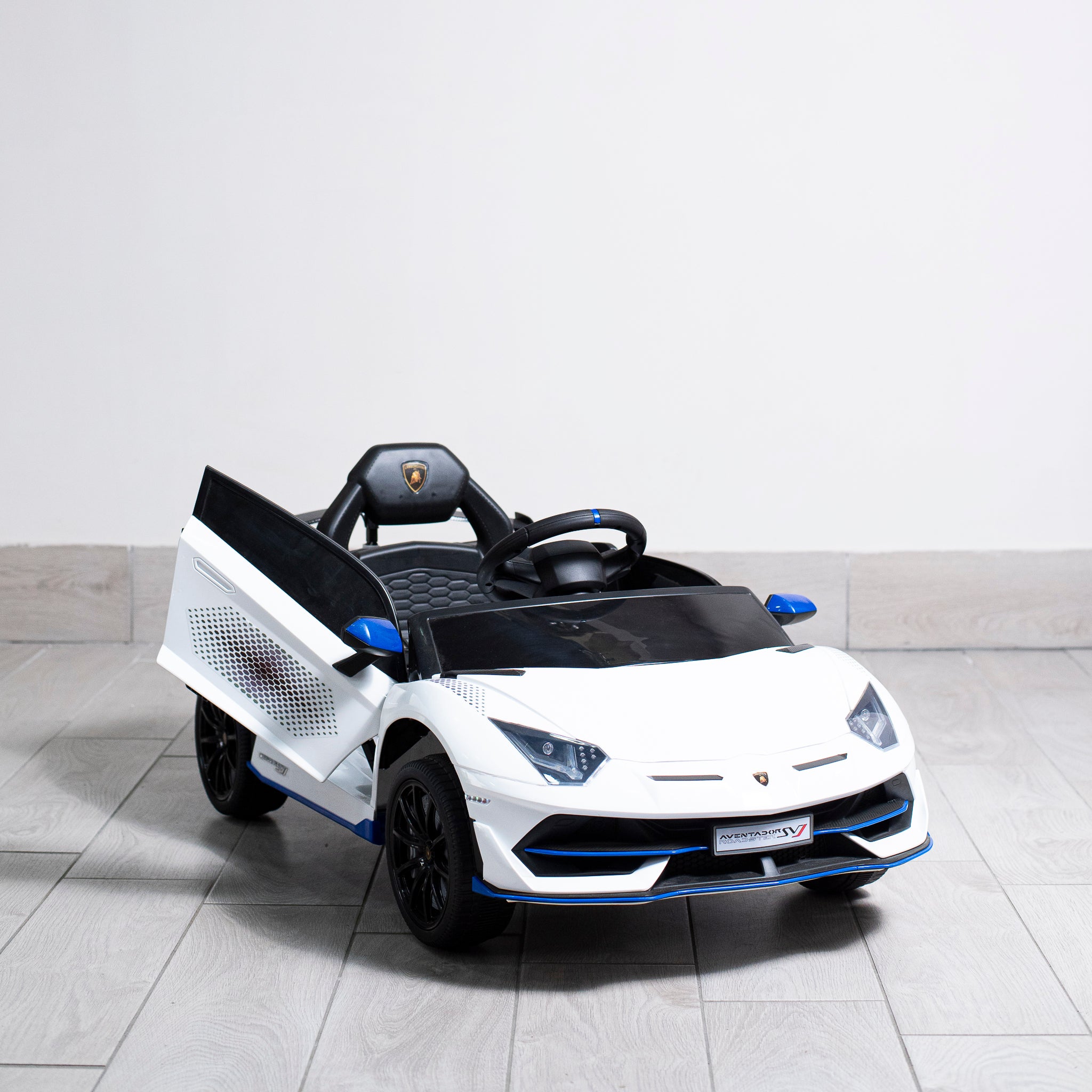 Auto Elettrica per Bambini Lamborghini Svj Small 12V con Licenza Ufficiale Luci Led Suoni Realistici Mp3 Telecomando Cinture di Sicurezza