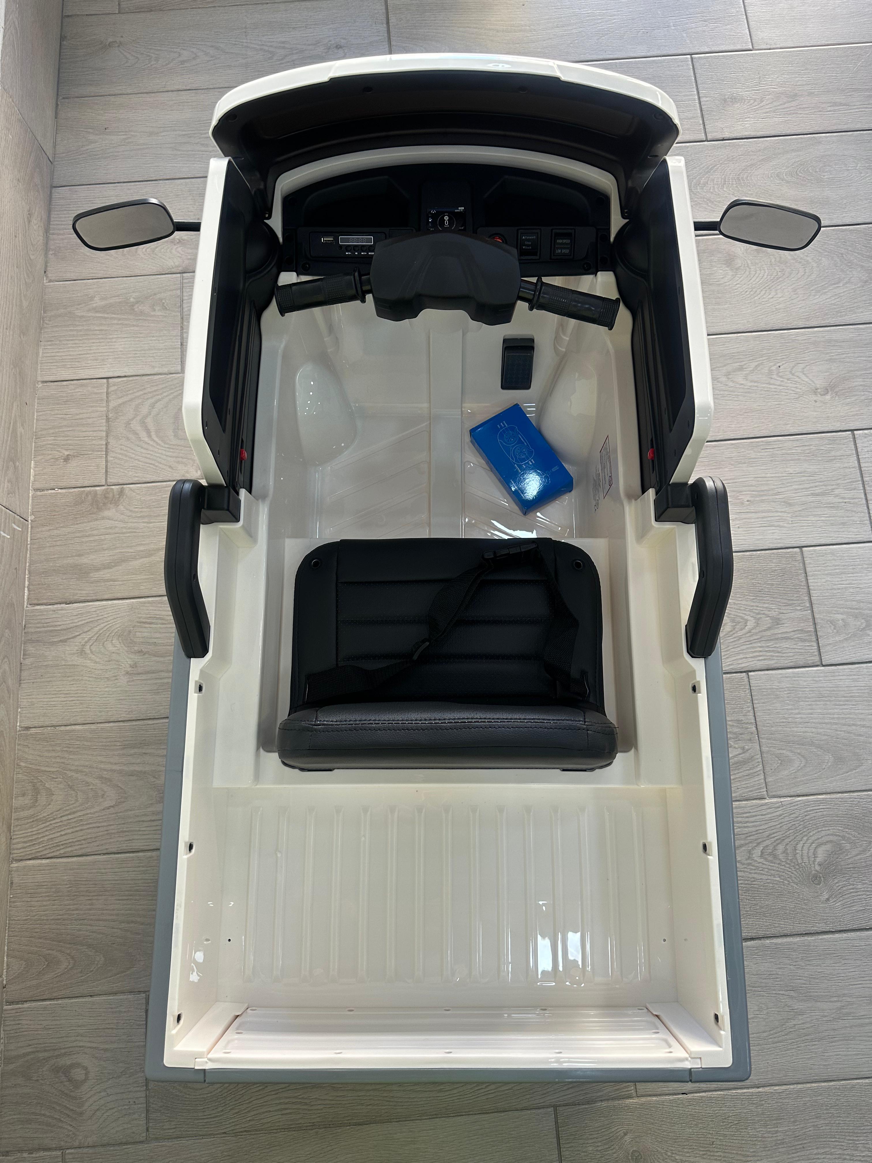 Auto Elettrica per Bambini Ape Car 12V con Licenza Ufficiale Suoni Realistici Luci Led Cinture di Sicurezza