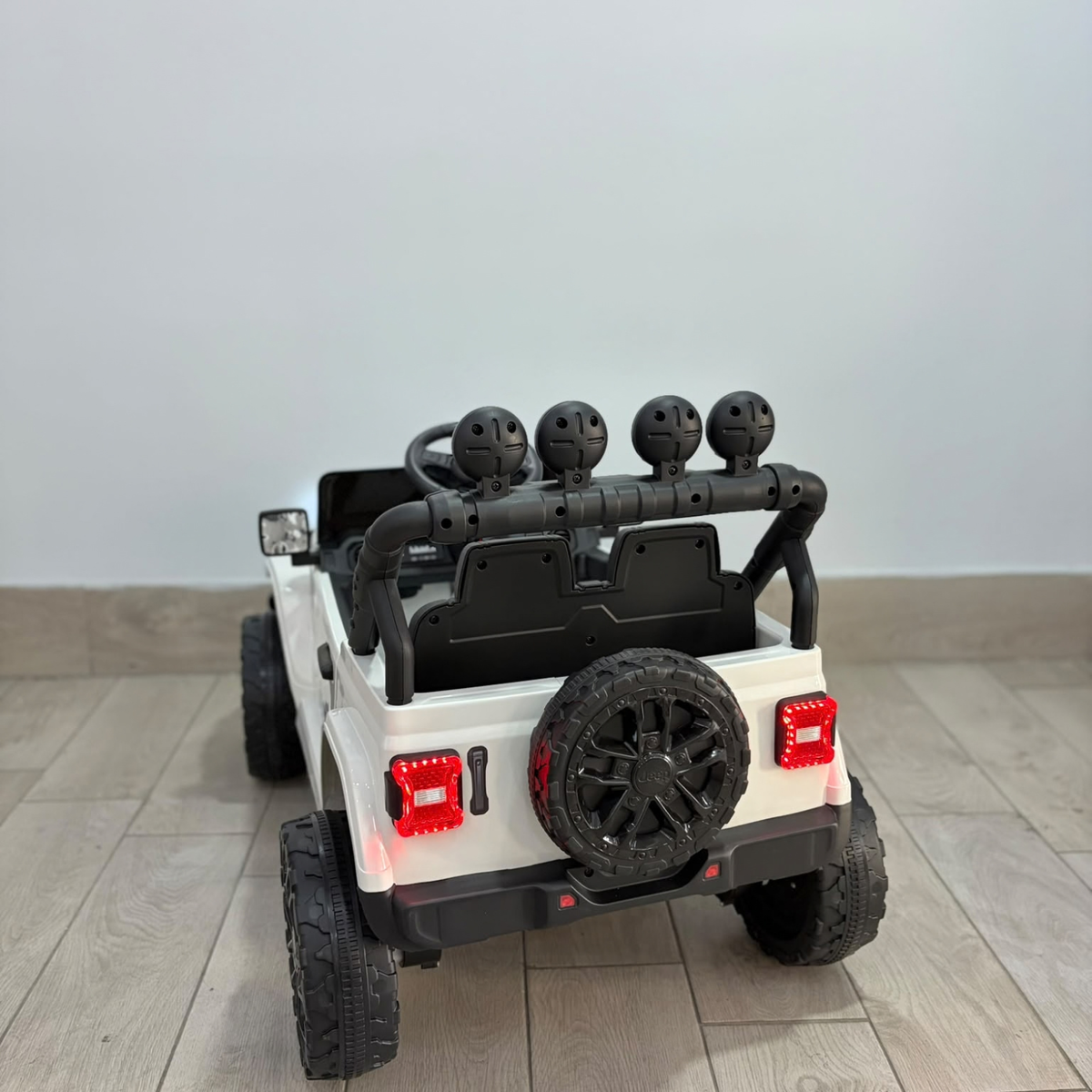 Auto Elettrica per Bambini Jeep Rubicon small 12V con Licenza Ufficiale Luci Led Suoni Realistici Mp3 Telecomando Cinture di Sicurezza